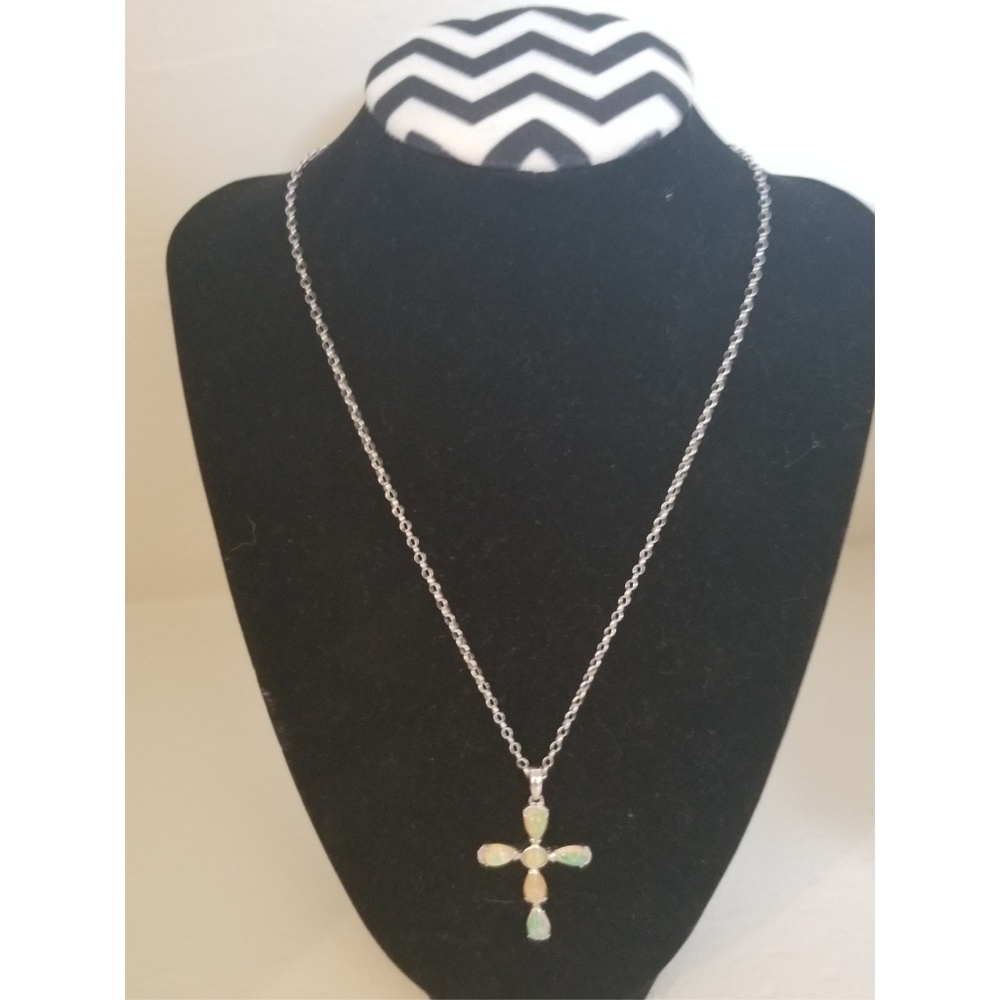 Beautiful Necklace with Cross Pendant